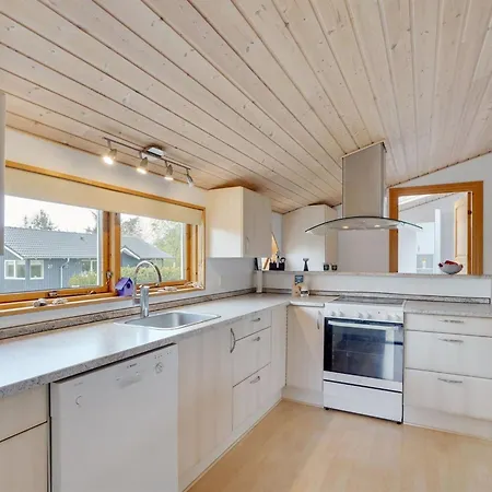 Hébergement de vacances Rafn - 550m From The Sea By Interhome